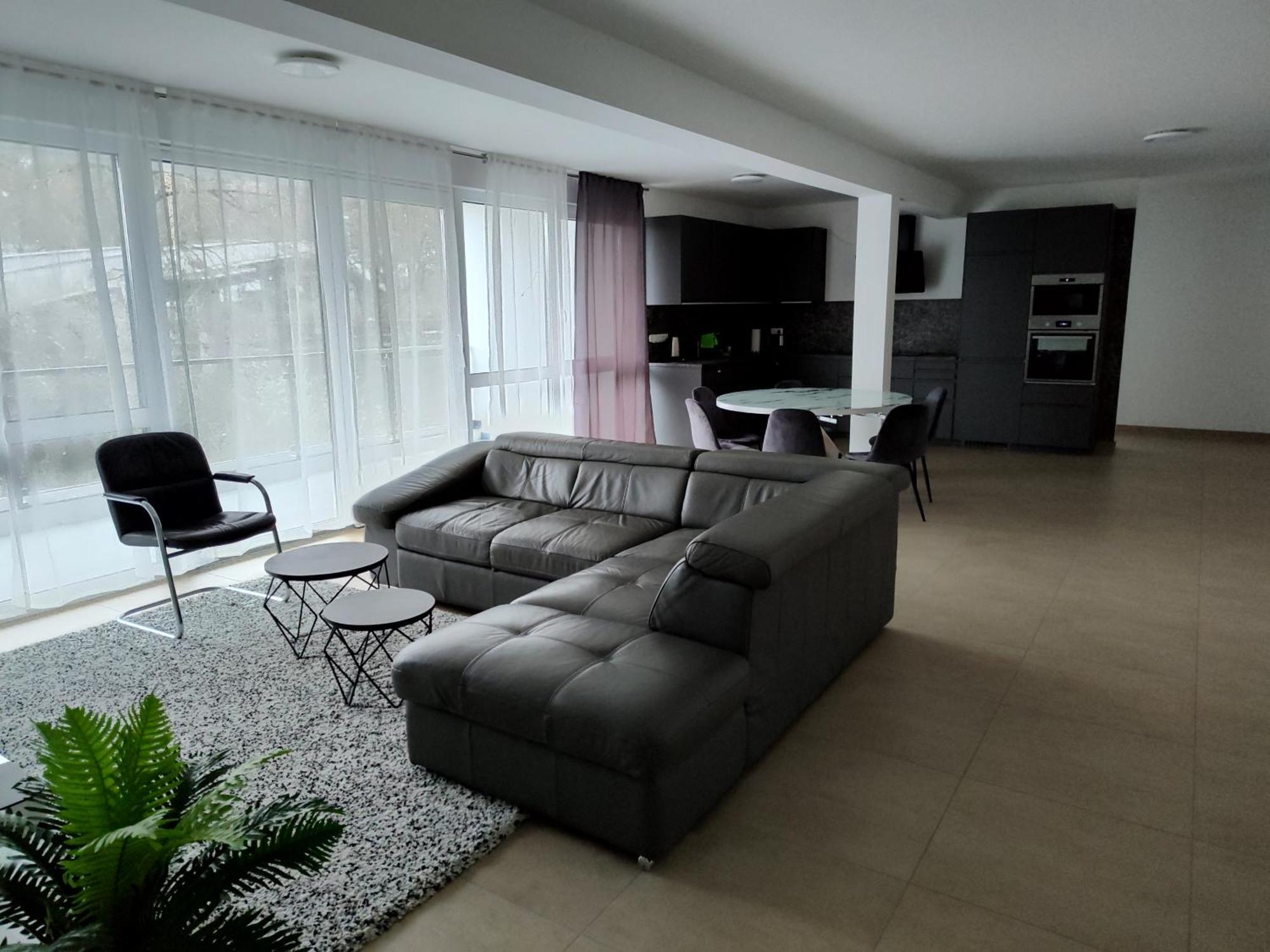 הופהיים אם טאונוס Hotel Valley Of Business Frankfurt-Airport - Grey Label Penthouse מראה חיצוני תמונה